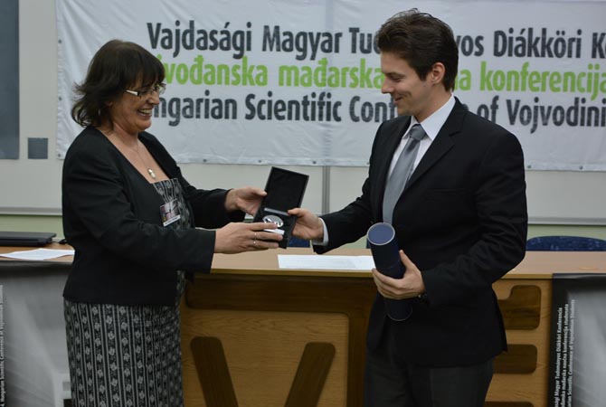 Kritálygömb 2015.